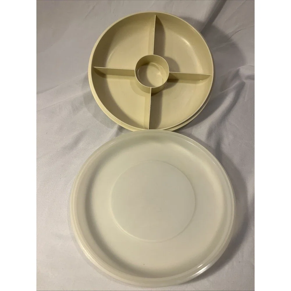 Vintage TUPPERWARE 5 compartment Serving Tray with Lid Tan